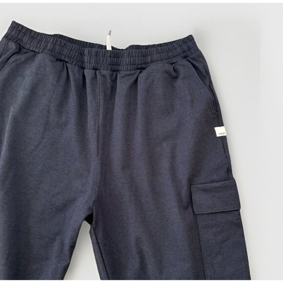 Vuori Jogger Pants Womens Medium Black Performance Drawstring Elastic Waist - Picture 2 of 8